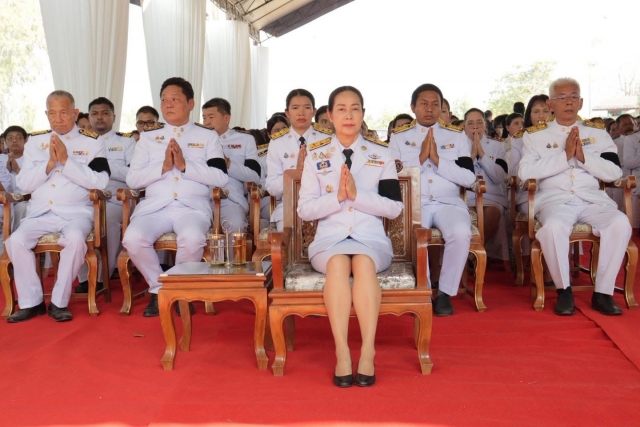 31-1-69 เข้าร่วมพิธีบำเพ็ญกุศลสตมวาร 100 วัน เพื่ออุทิศถวายเป็นพระราชกุศล "พระพันปีหลวง"