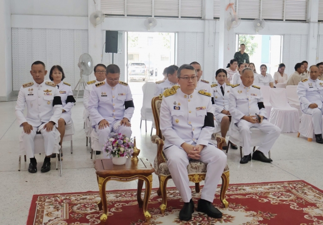 3-6-69 ร่วมพิธีเจริญพระพุทธมนต์และทำบุญตักบาตร ในพระราชพิธีเฉลิมพระชนมพรรษา 3 มิถุนายน 2569