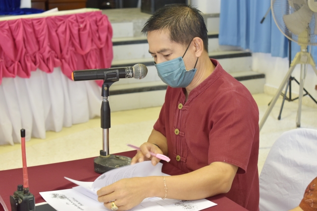 การประชุมคณะกรรมการพัฒฯาเทศบาลและประชาคมท้องถิ่นเพื่อพิจารณาร่างแผนพัฒนาเทศบาล(พ.ศ.2561-2565) 