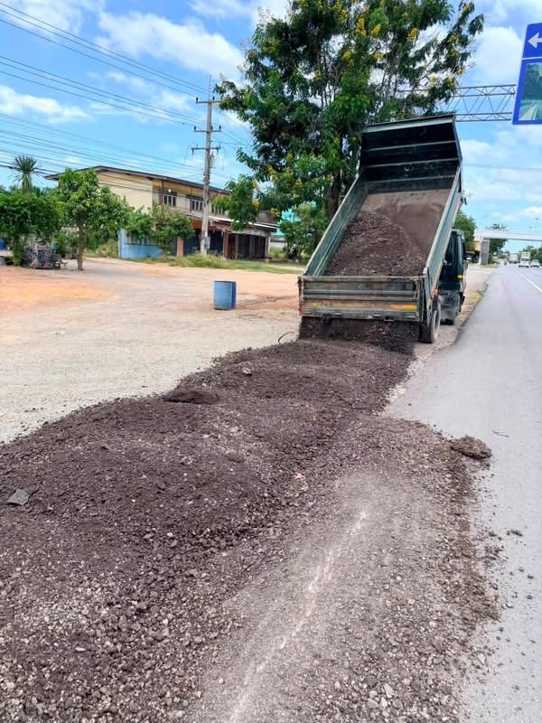 22-7-69 ลงพื้นที่ปรับปรุงและซ่อมแซมพื้นผิวการจราจร ไหล่ทางถนนเพชรเกษม (ขาล่องใต้) 