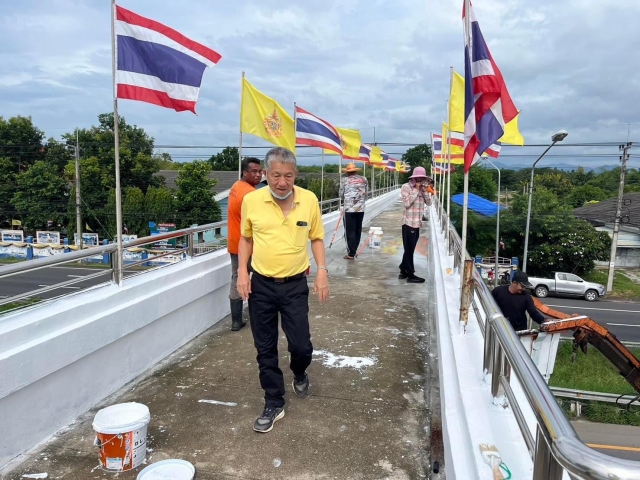 30-7-67 ดำเนินการกิจกรรมทาสีทางรอด ทาสีสะพานลอยโรงเรียนสามร้อยยอดวิทยาคมและสะพานลอยโรงเรียนศาลาลัย